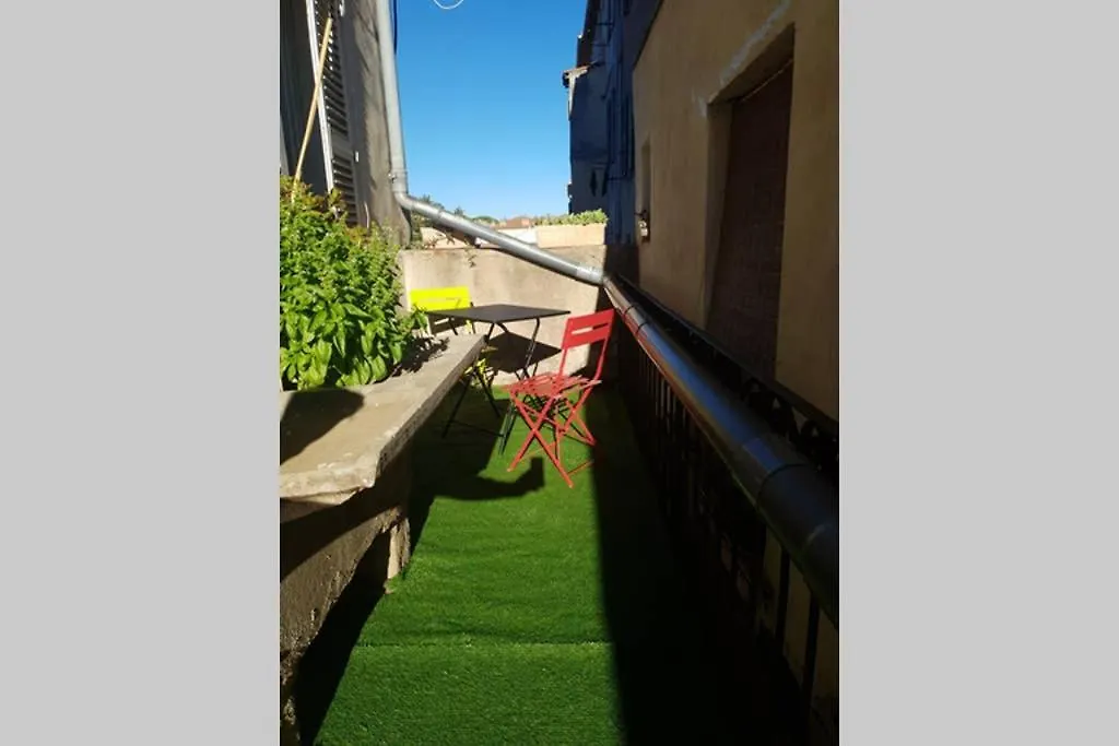 Appartement LHaussmannien Charme absolu à Hyères France